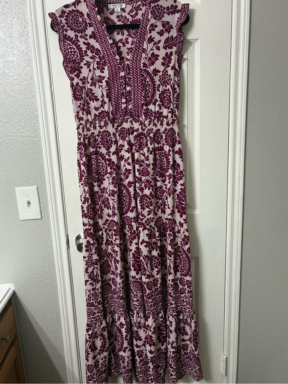 London Style Cream Maxi Dress with Plum Floral Print - Picture 4 of 12